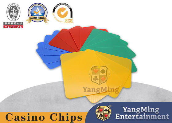 ซื้อ 100% พีวีซีพลาสติก CasinoTable คลับบัตรเล่นตายตัดบัตรที่มีคุณภาพที่กำหนดเองและ P Ro บริการสี่สี 88 * 63 มิลลิเมตร การผลิตออนไลน์