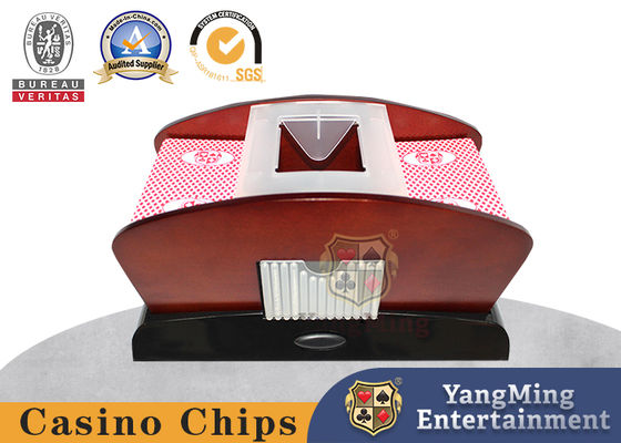 2 สำรับพลาสติกและ Woodern Shuffler บัตรอัตโนมัติพร้อมแบตเตอรี่ Texas hold'em Shuffler การ์ดแข่งขัน